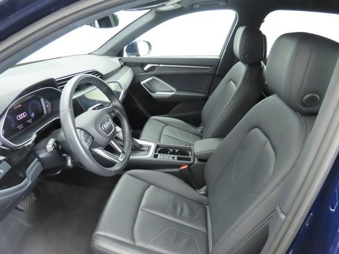 Used 2023 Audi Q3 2.0T Premium w/ Convenience Package image 17