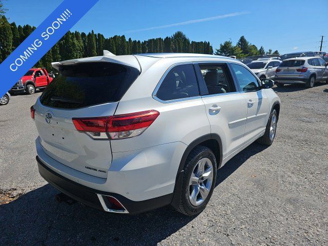 Used 2019 Toyota Highlander Limited AWD/4WD image 3