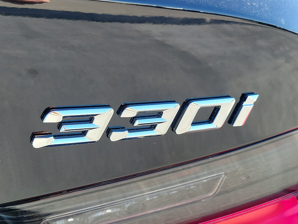 Used 2026 BMW 330i Sedan w/ Premium Package RWD image 7