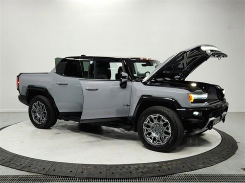 Used 2025 GMC Hummer EV 3X image 9