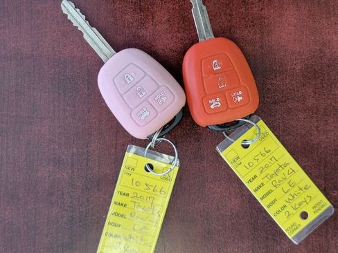 Used 2017 Toyota RAV4 LE image 36