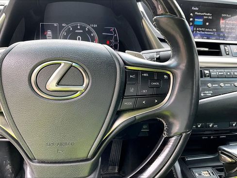 Used 2019 Lexus ES 350 w/ Premium Package image 16