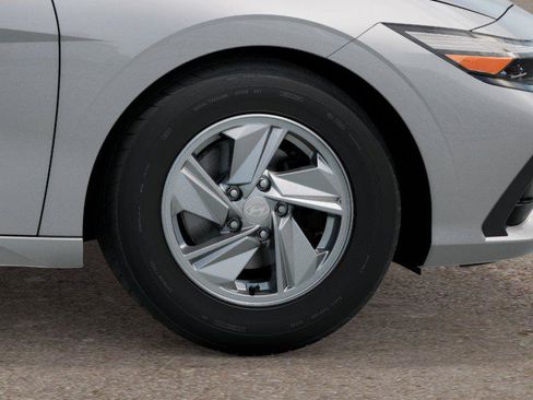 New 2026 Hyundai Elantra SE FWD image 8
