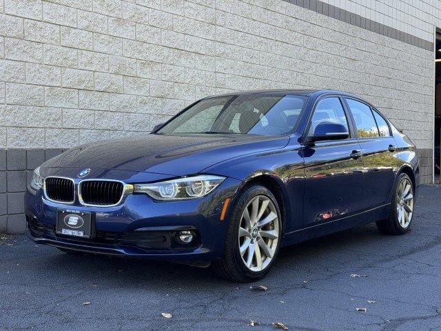 Used 2018 BMW 320i xDrive Sedan w/ Convenience Package AWD/4WD image 1