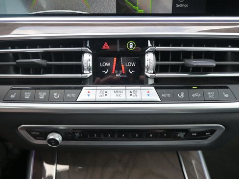 Used 2023 BMW X5 xDrive40i w/ Premium Package AWD/4WD image 26