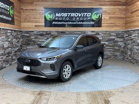 Used 2023 Ford Escape Active AWD/4WD image 4