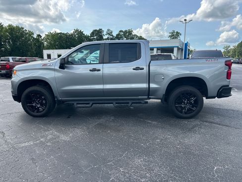 Used 2024 Chevrolet Silverado 1500 LT Trail Boss w/ LT Trail Boss Premium Package AWD/4WD image 4