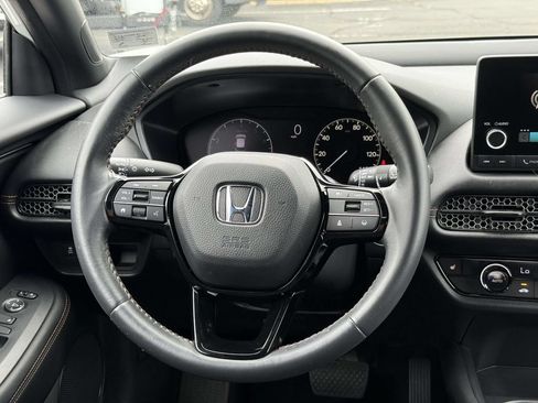 Used 2024 Honda HR-V Sport image 9