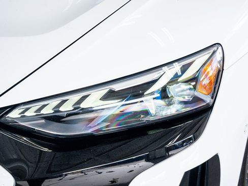 Used 2024 Audi e-tron GT Prestige image 13