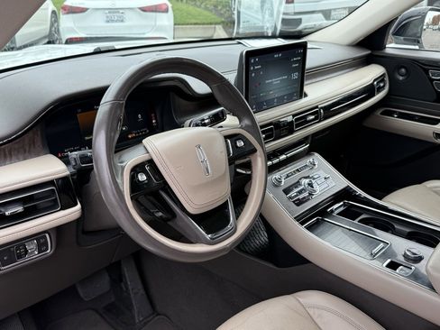 Used 2021 Lincoln Aviator Reserve image 21