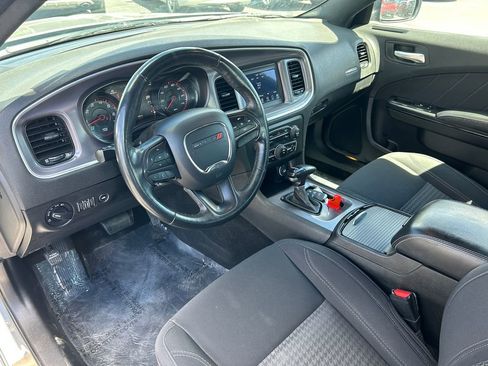 Used 2019 Dodge Charger SXT w/ Blacktop Package RWD image 22