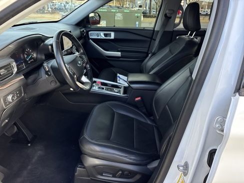 Used 2021 Ford Explorer Limited w/ Equipment Group 301A image 15