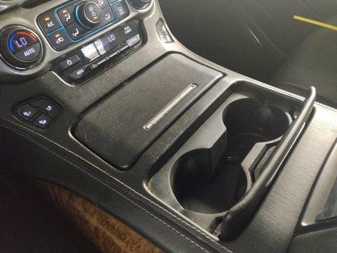 Used 2018 Chevrolet Suburban Premier RWD image 26