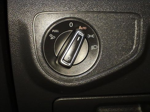 Used 2023 Volkswagen Atlas Cross Sport SEL image 15