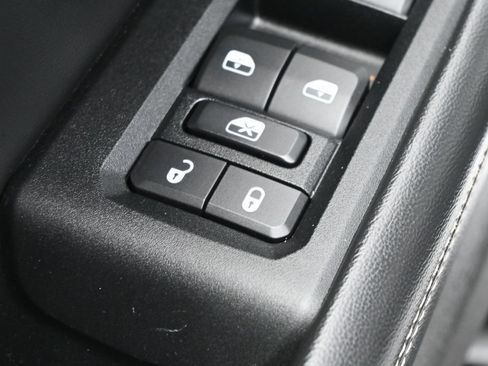 Used 2024 Jeep Grand Cherokee Altitude AWD/4WD image 15