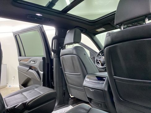 Certified 2023 Cadillac Escalade ESV Premium Luxury AWD/4WD image 22