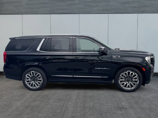 Used 2024 GMC Yukon Denali Ultimate AWD/4WD image 6