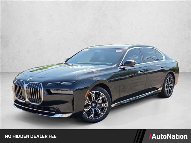 Certified 2025 BMW i7 xDrive60 AWD/4WD image 1