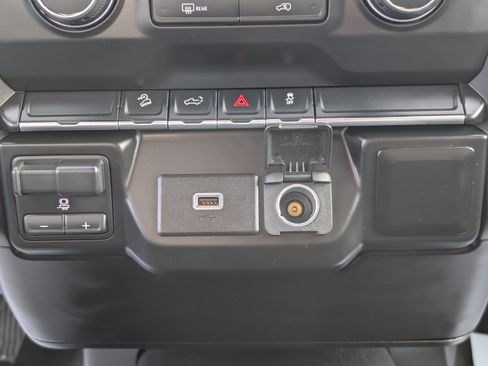 Used 2019 Chevrolet Silverado 1500 Custom Trail Boss w/ Custom Convenience Package image 20