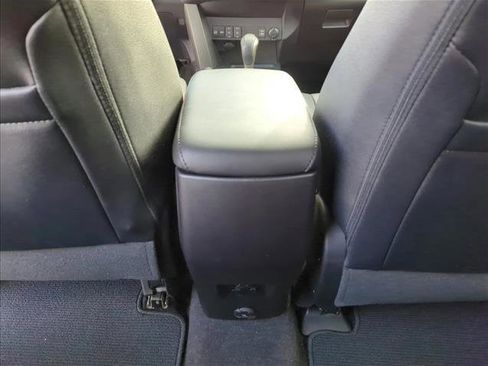 Used 2016 Toyota RAV4 SE image 21