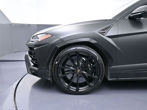 Used 2020 Lamborghini Urus image 12