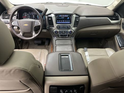 Used 2019 Chevrolet Suburban Premier image 4