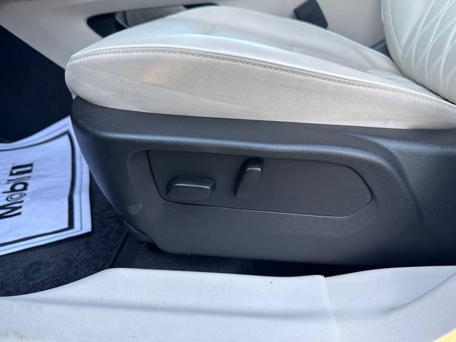Used 2023 Buick Envision Avenir AWD/4WD image 12