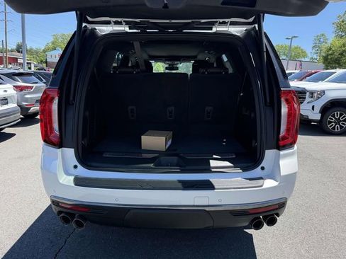 Certified 2024 GMC Yukon AT4 w/ Technology Package AWD/4WD image 13