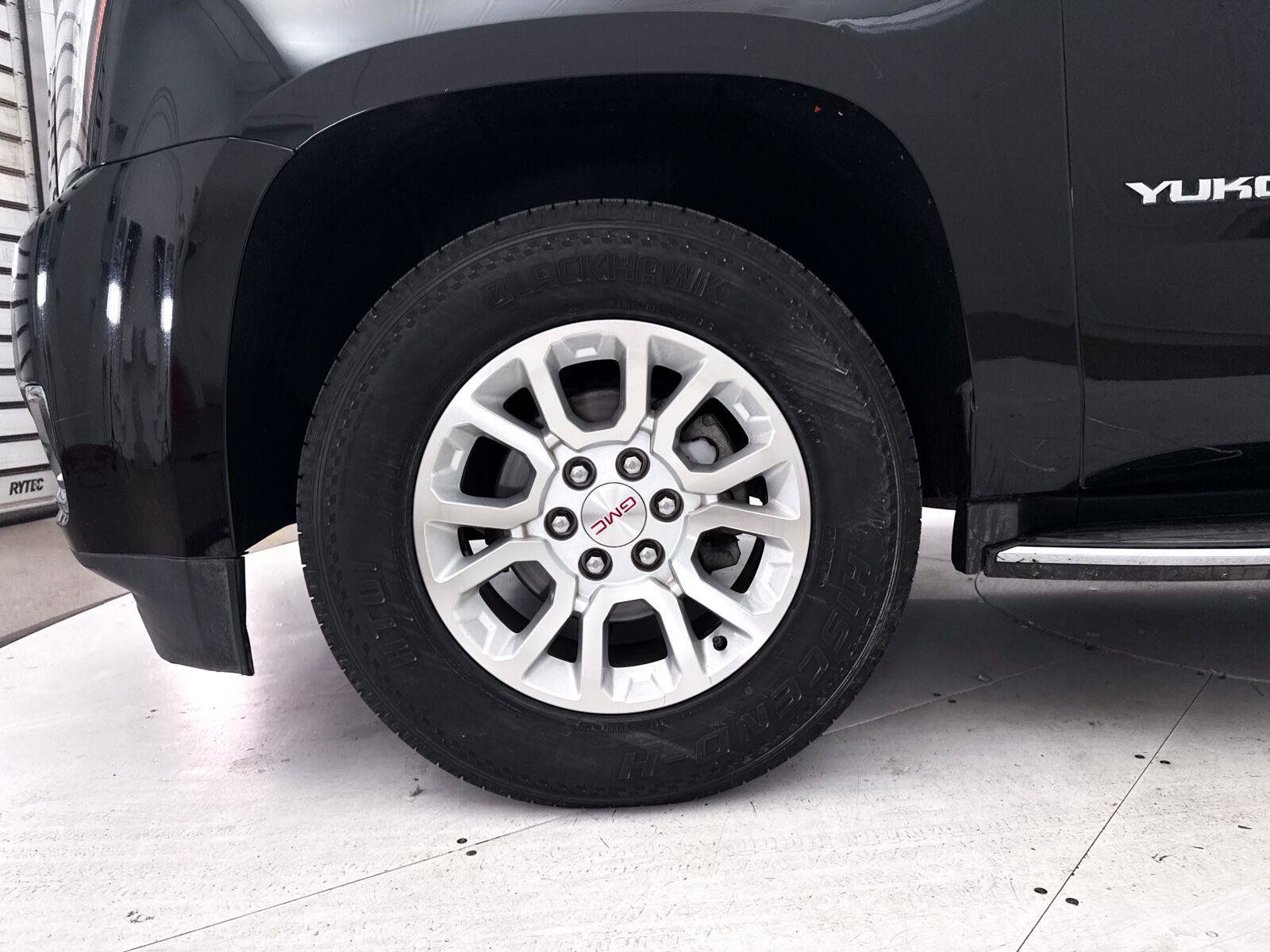 Used 2018 GMC Yukon SLT AWD/4WD image 4