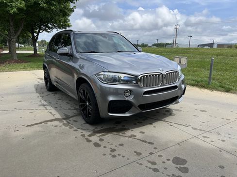 Used 2018 BMW X5 xDrive50i w/ M Sport Package AWD/4WD image 2