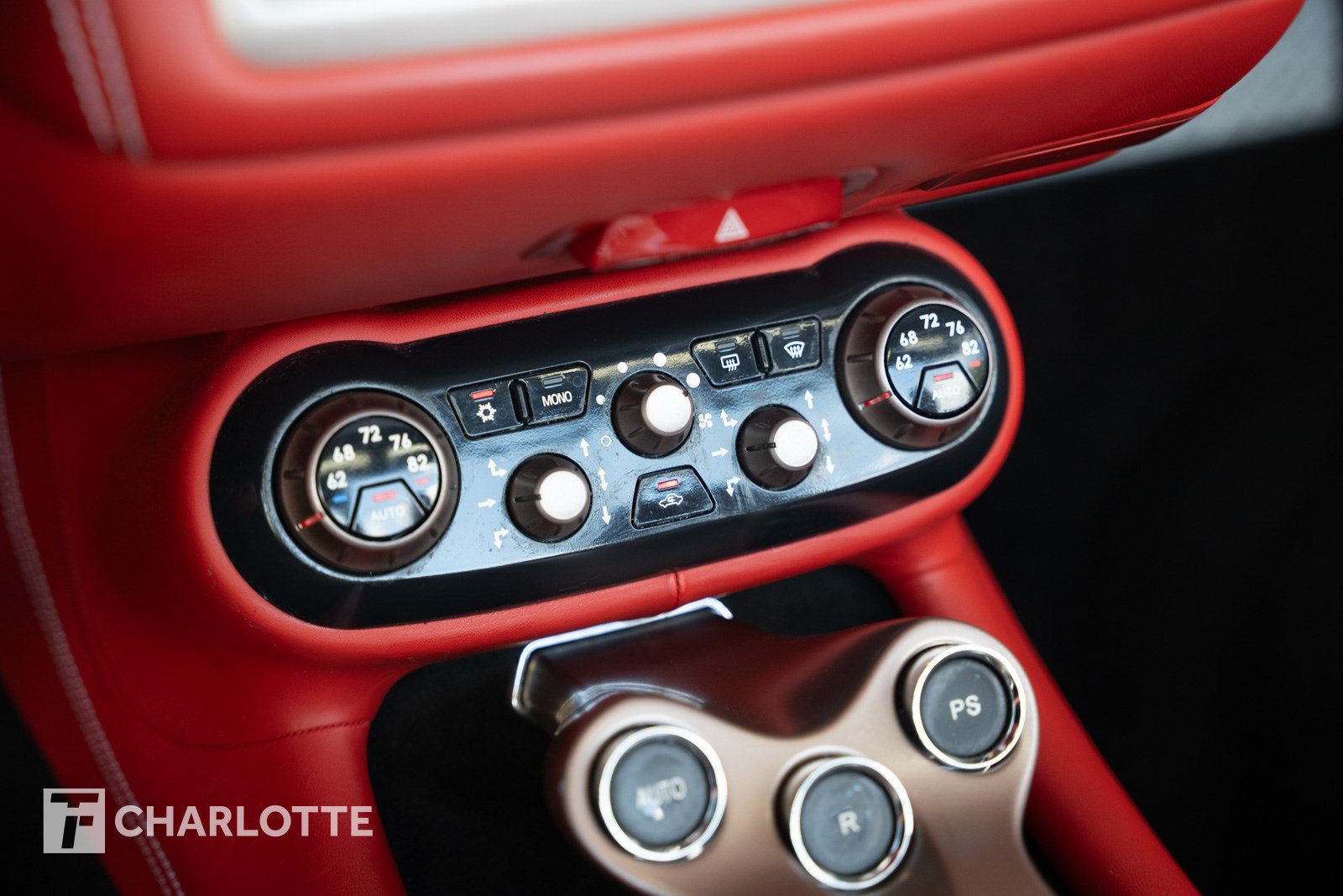 Used 2014 Ferrari California RWD image 29