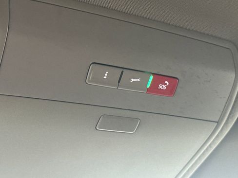 Used 2023 Volkswagen Atlas SE image 29