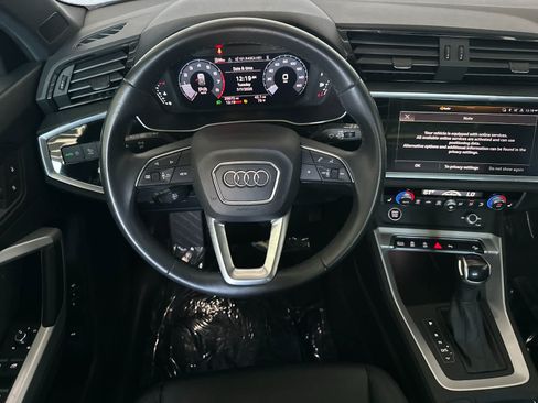 Used 2023 Audi Q3 2.0T Premium w/ Convenience Package AWD/4WD image 14