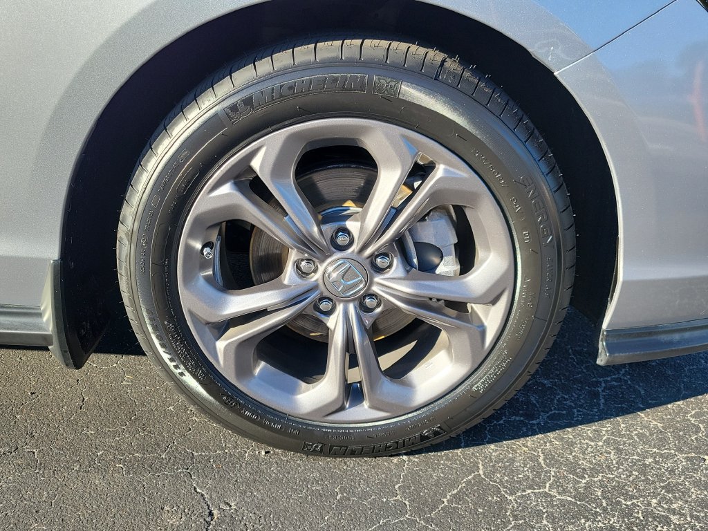 Certified 2024 Honda Accord EX image 7