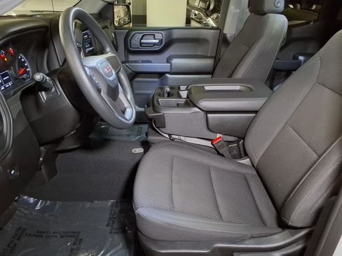 Used 2025 GMC Sierra 1500 Pro w/ Pro Value Package image 9