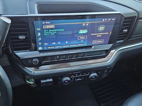 Used 2024 Chevrolet Silverado 3500 LT w/ Convenience Package image 12