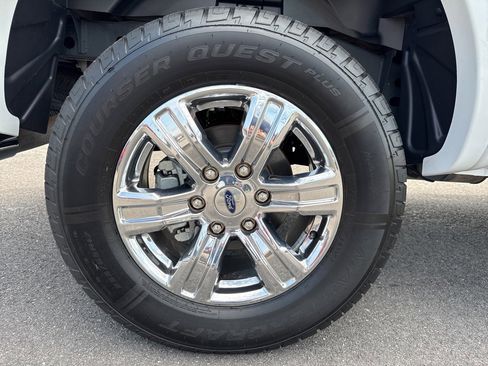 Used 2022 Ford Ranger XLT w/ Equipment Group 301A Mid image 12