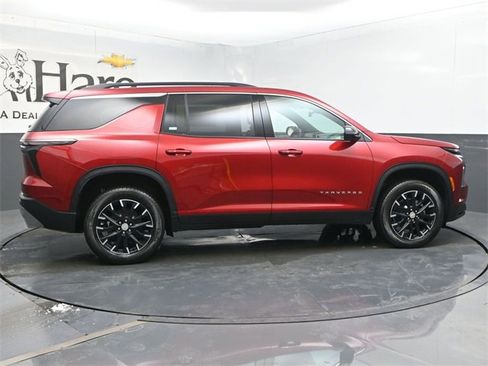 New 2026 Chevrolet Traverse LT w/ Sun and Wheel Package image 16