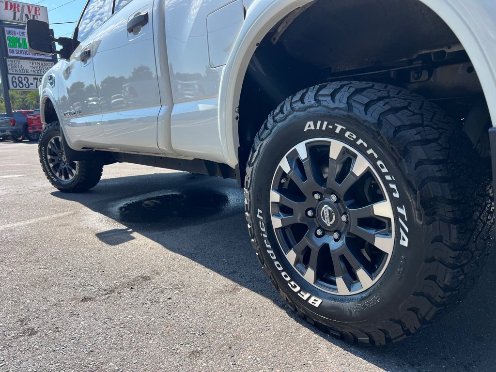 Used 2018 Nissan Titan PRO-4X w/ Pro-4x Convenience Package AWD/4WD image 57