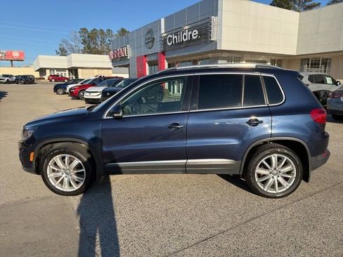 Used 2016 Volkswagen Tiguan SE image 1