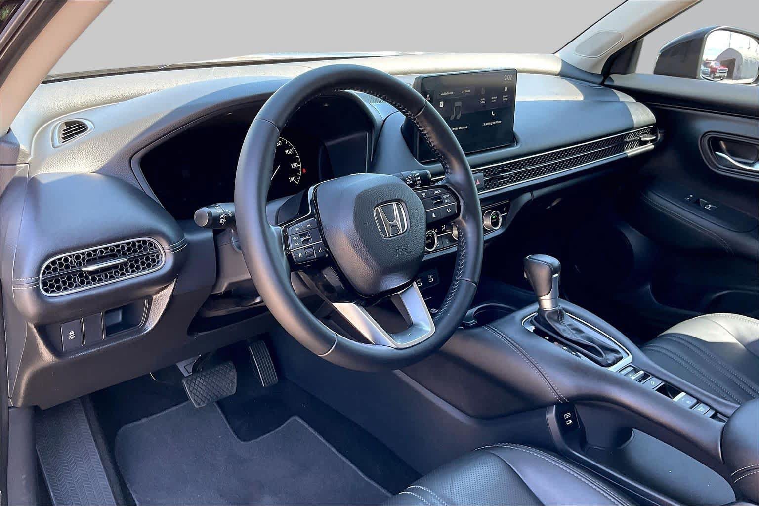 Used 2026 Honda HR-V EX-L image 17