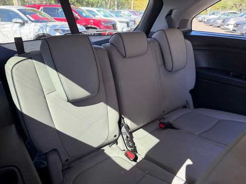 Used 2022 Honda Odyssey Elite image 9