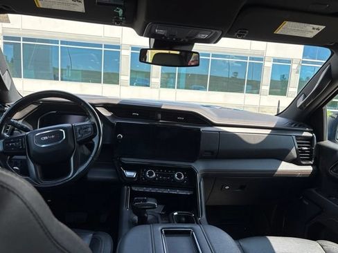 Used 2022 GMC Sierra 1500 AT4 AWD/4WD image 3