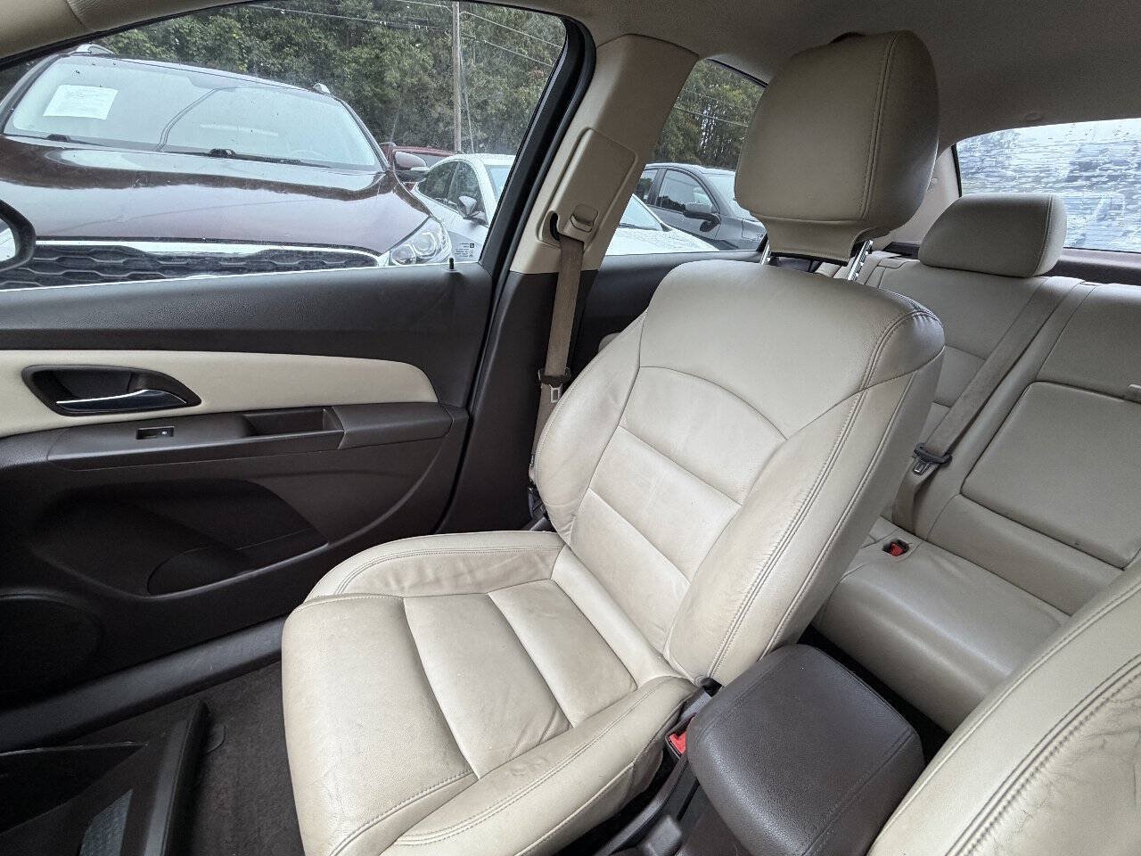 Used 2014 Chevrolet Cruze LT FWD image 23