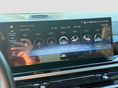 Used 2023 BMW ALPINA XB7 image 38