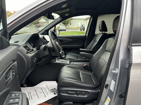 Used 2023 Honda Passport TrailSport image 13