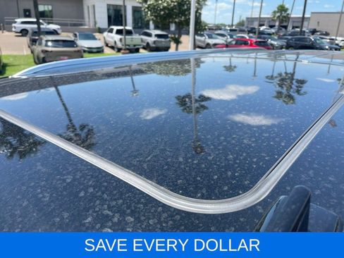Used 2021 GMC Yukon XL Denali w/ Denali Premium Package RWD image 23