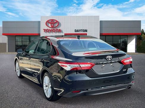 Used 2019 Toyota Camry XLE w/ Carpet Mat Package FWD image 4