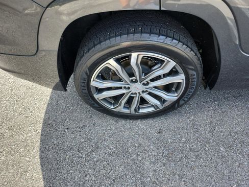 Used 2019 GMC Terrain Denali w/ Advanced Safety Package image 5