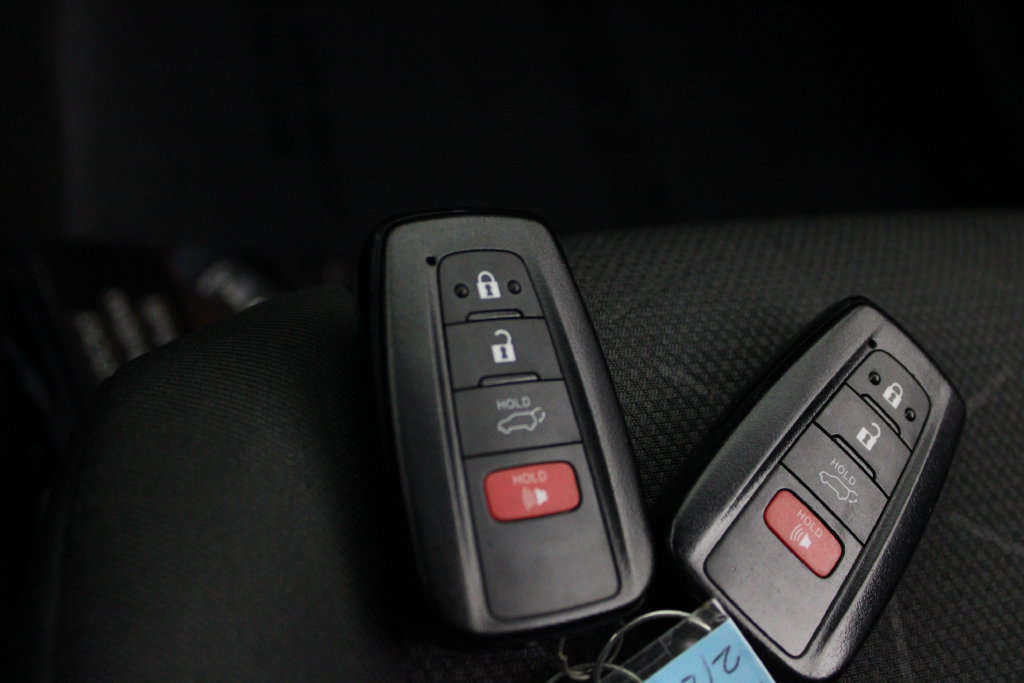 Used 2023 Toyota RAV4 XLE w/ Convenience Package FWD image 30